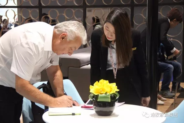 迪歐家具國際范的展館形象