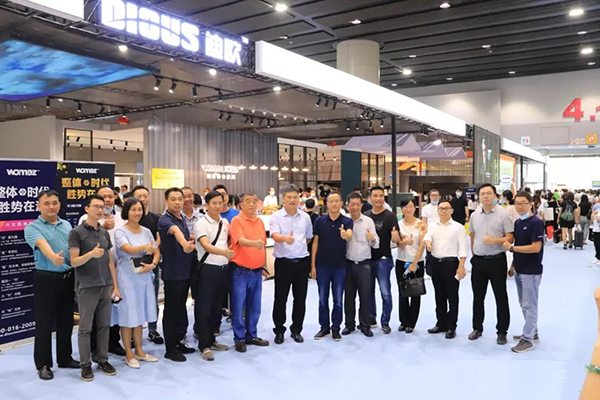 江門市新會區睦洲鎮黨委書記陳振平、鎮長鐘偉堅等領導一行 江門市新會區睦洲鎮黨委書記陳振平、鎮長鐘偉堅等領導一行