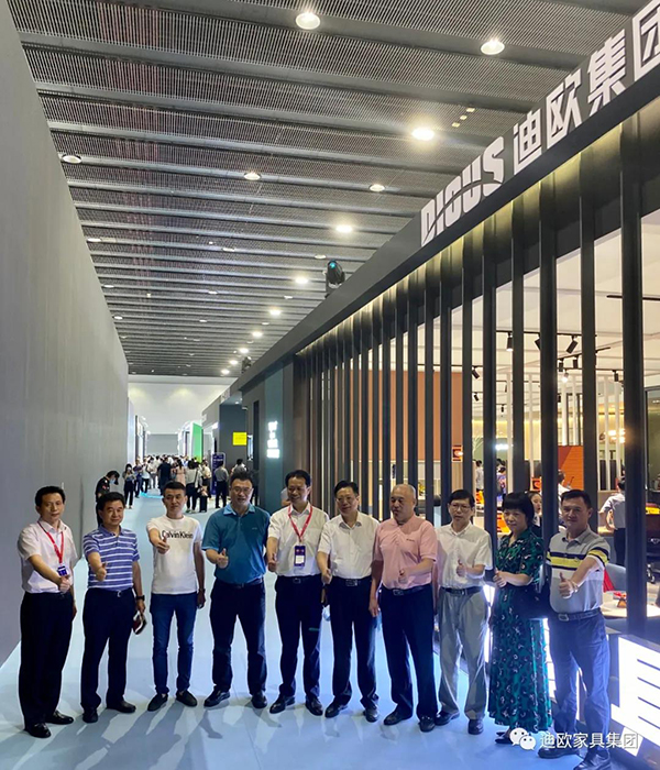 江門、中山兩地市、鎮和行業協會領導一行 江門、中山兩地市、鎮和行業協會領導一行