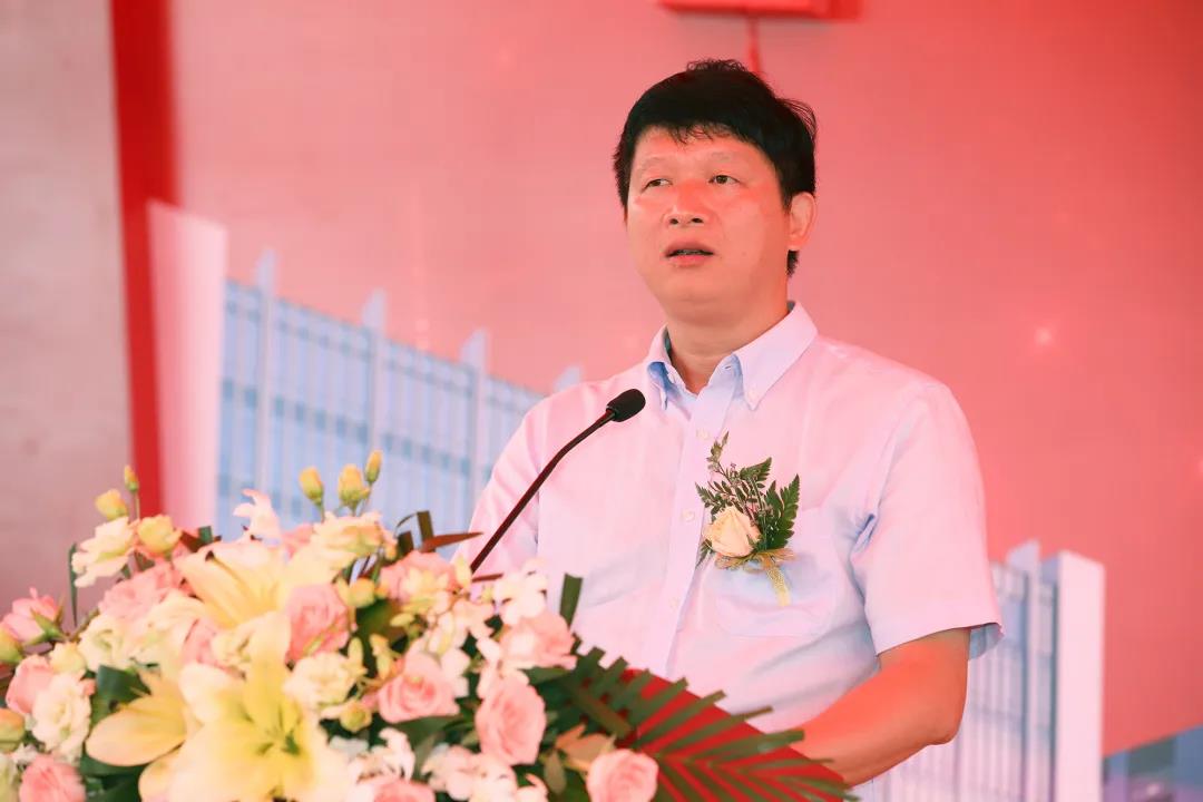 小欖鎮黨委書記黃偉東發表講話 小欖鎮黨委書記黃偉東發表講話